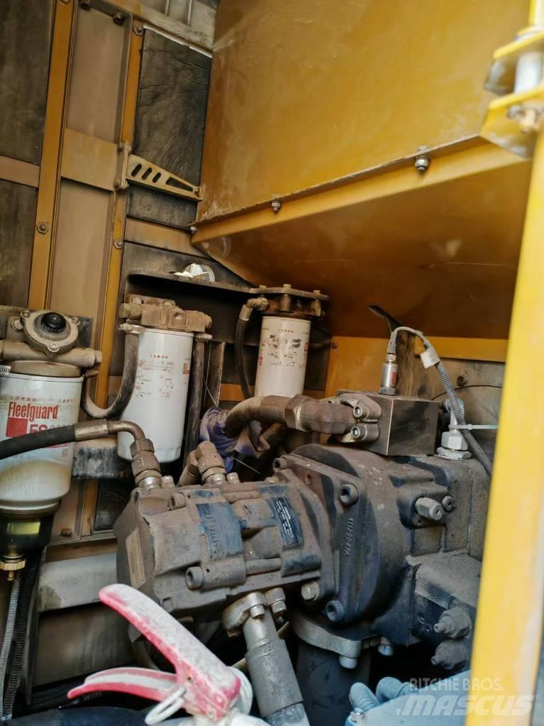 Sany SCC550A Track mounted cranes