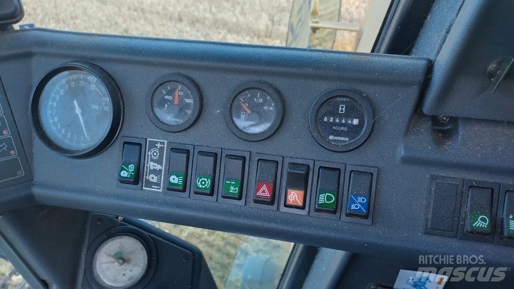 New Holland TC 54 Combine harvesters