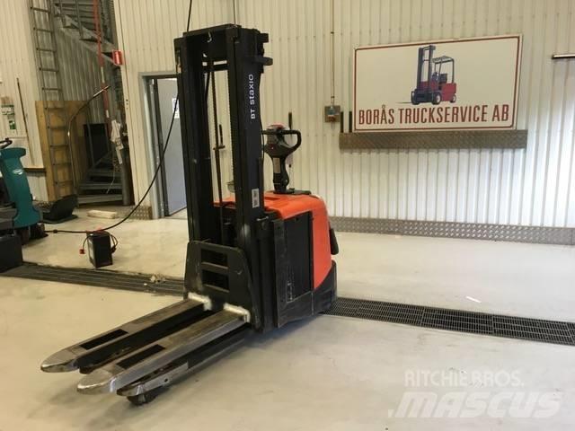 BT SPE 160 L Pedestrian stacker