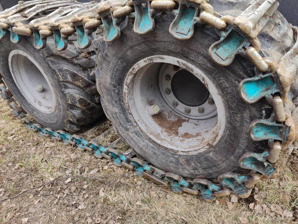 Komatsu 901 XC Harvesters