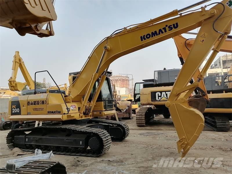 Komatsu PC 200-8 Crawler excavators