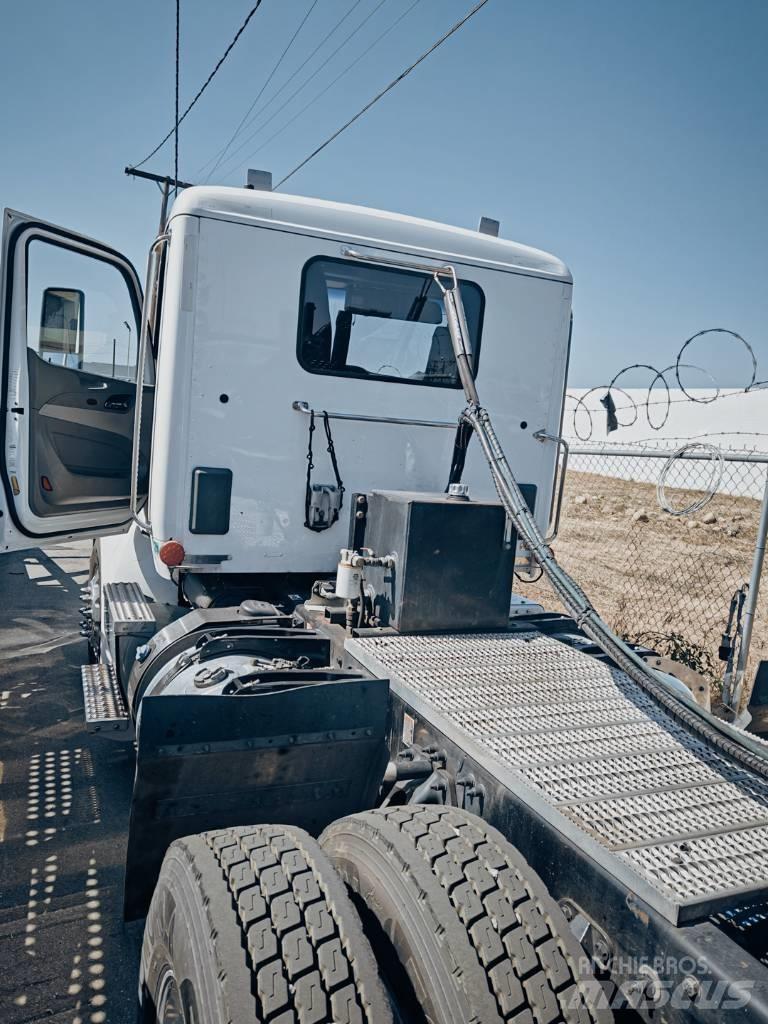 Peterbilt 579 Transport vehicles
