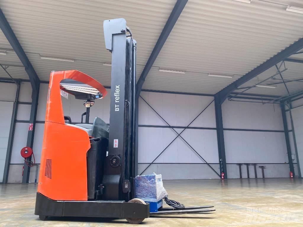 Toyota RRE140H Reach truck