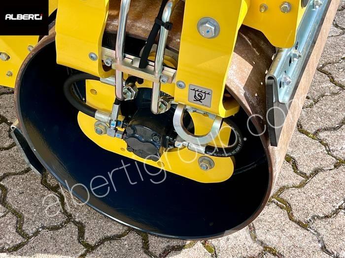 Bomag BW 100 AD M-5 Twin drum rollers