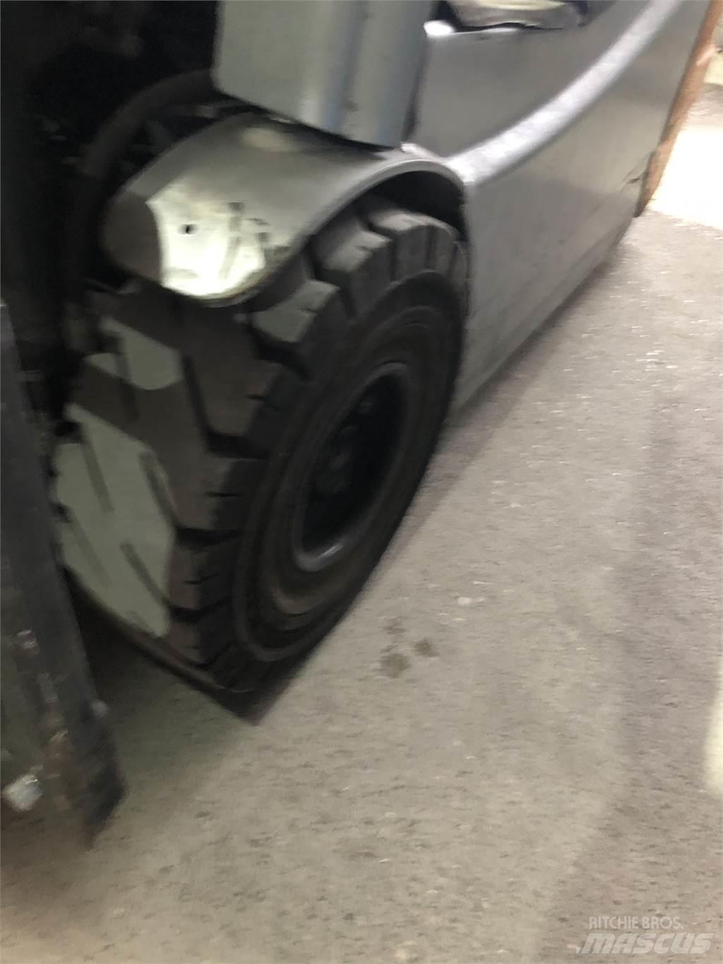 Still RX50-16 Electric forklift trucks