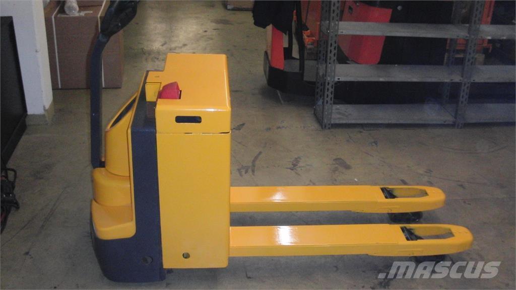 Jungheinrich ELE16 Pedestrian stacker