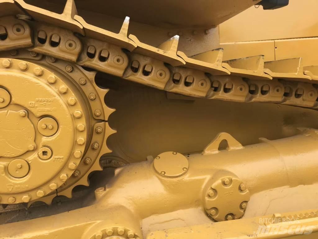 CAT D8R Crawler dozers