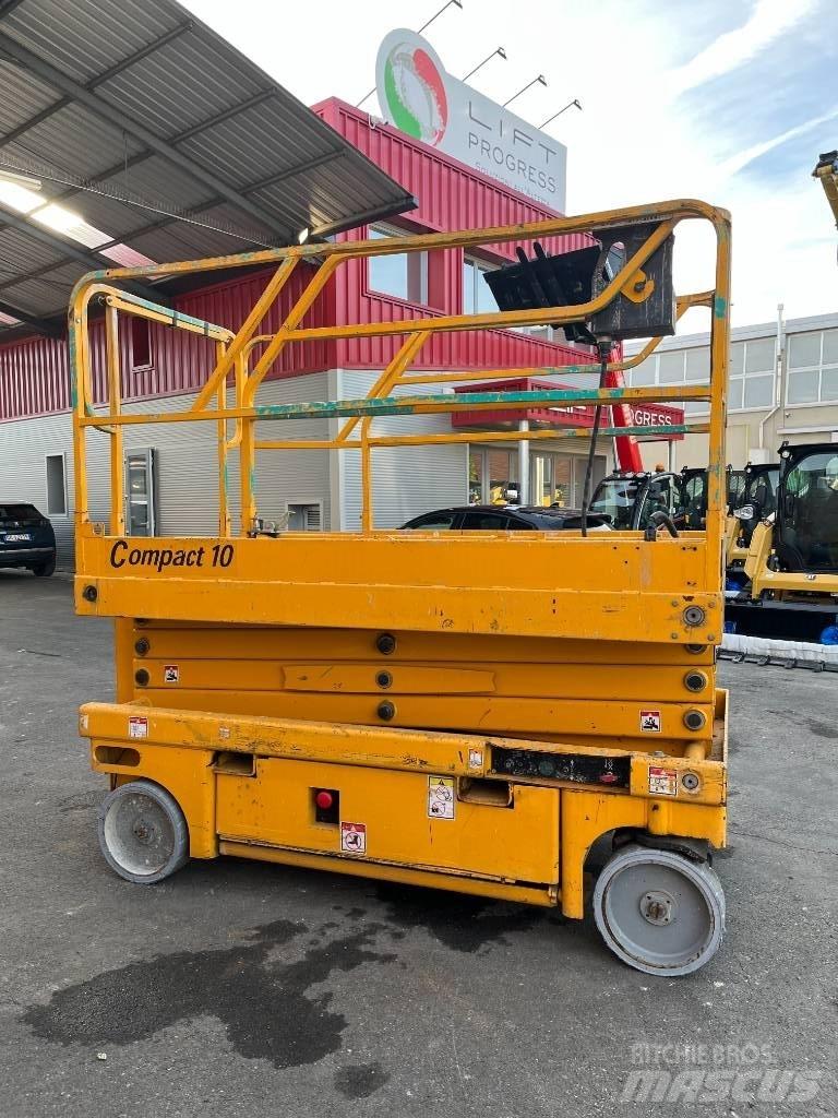 Haulotte Compact 10 Scissor lifts