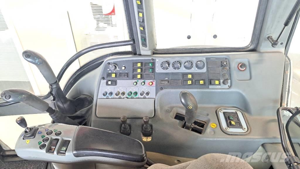 Valtra M 130 Tractors