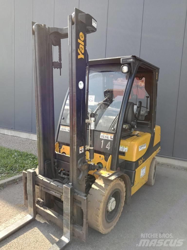 Yale GLP30 LPG trucks