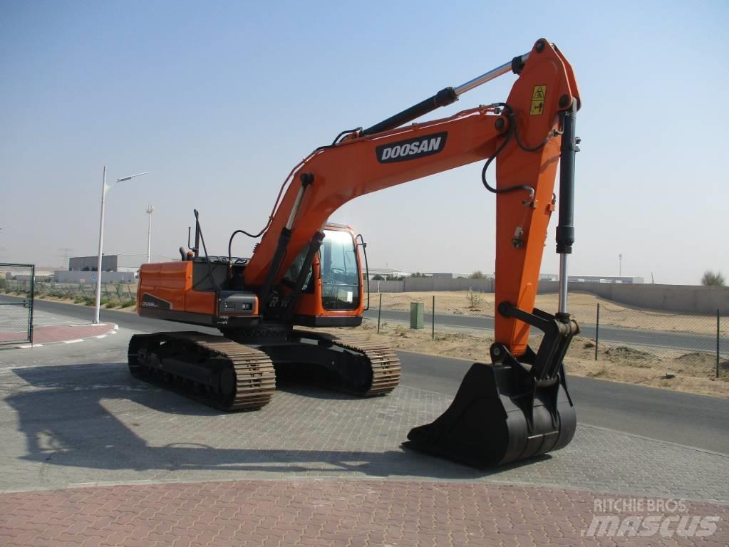 Doosan DX 225 LCA Crawler excavators