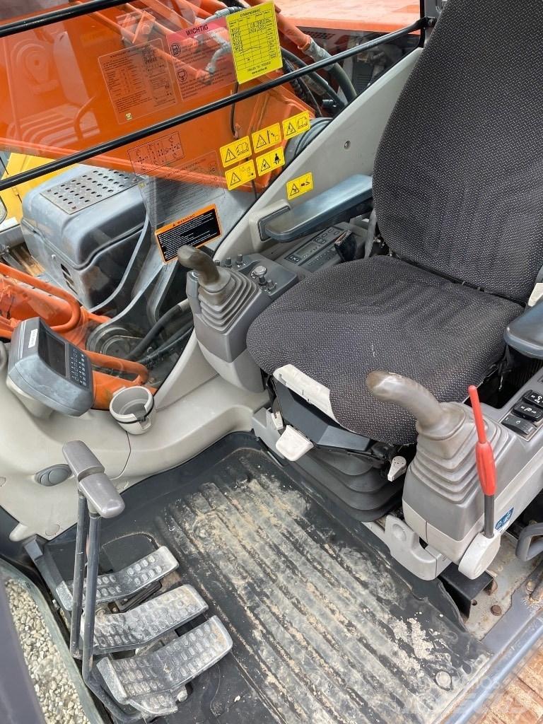 Hitachi ZX350 Crawler excavators