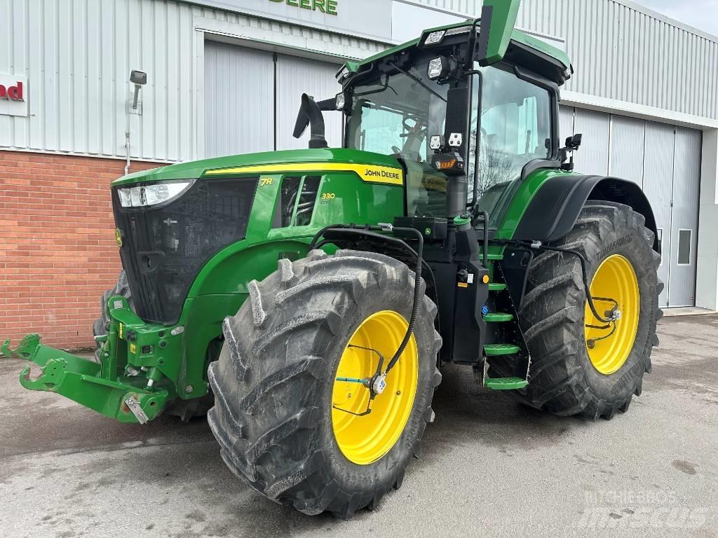 John Deere 7R 330 Tractors