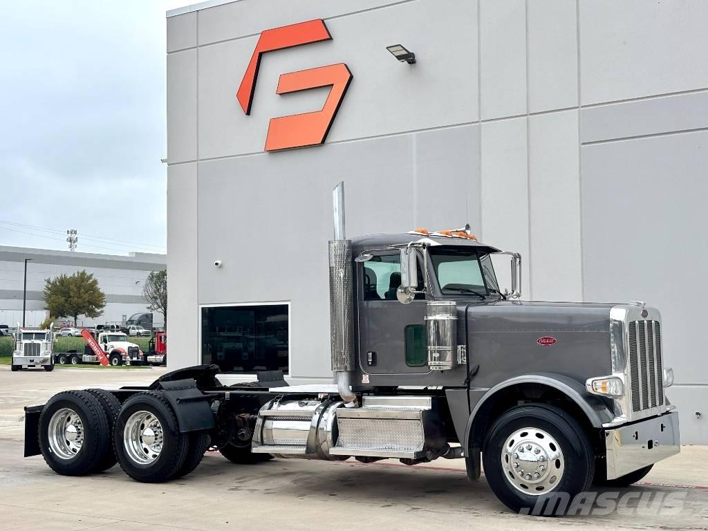 Peterbilt 389 Prime Movers