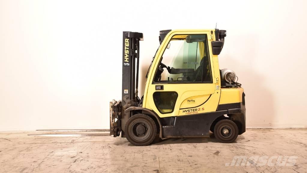 Hyster H2.5FT LPG trucks