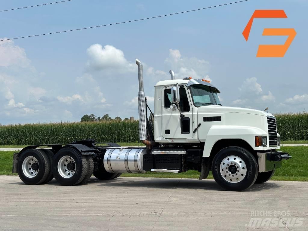 Mack Pinnacle 64ft Prime Movers