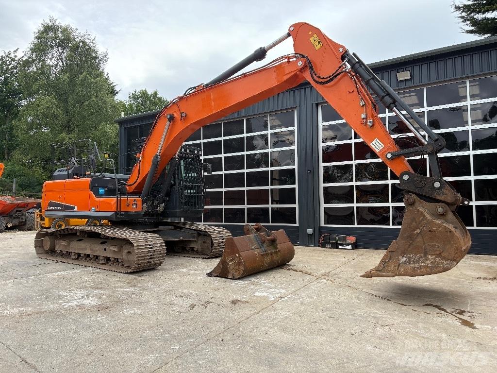 Doosan DX 225 LC-5 Crawler excavators