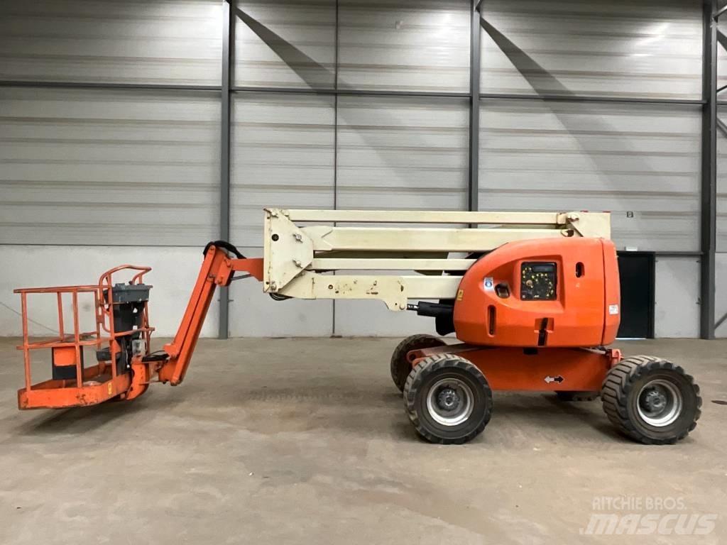 JLG 450 AJ Articulated boom lifts