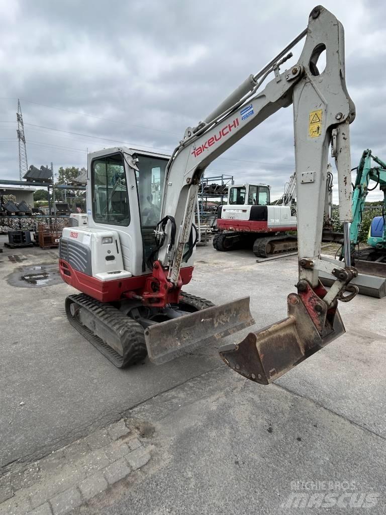 Takeuchi TB 228 Mini excavators < 7t (Mini diggers)