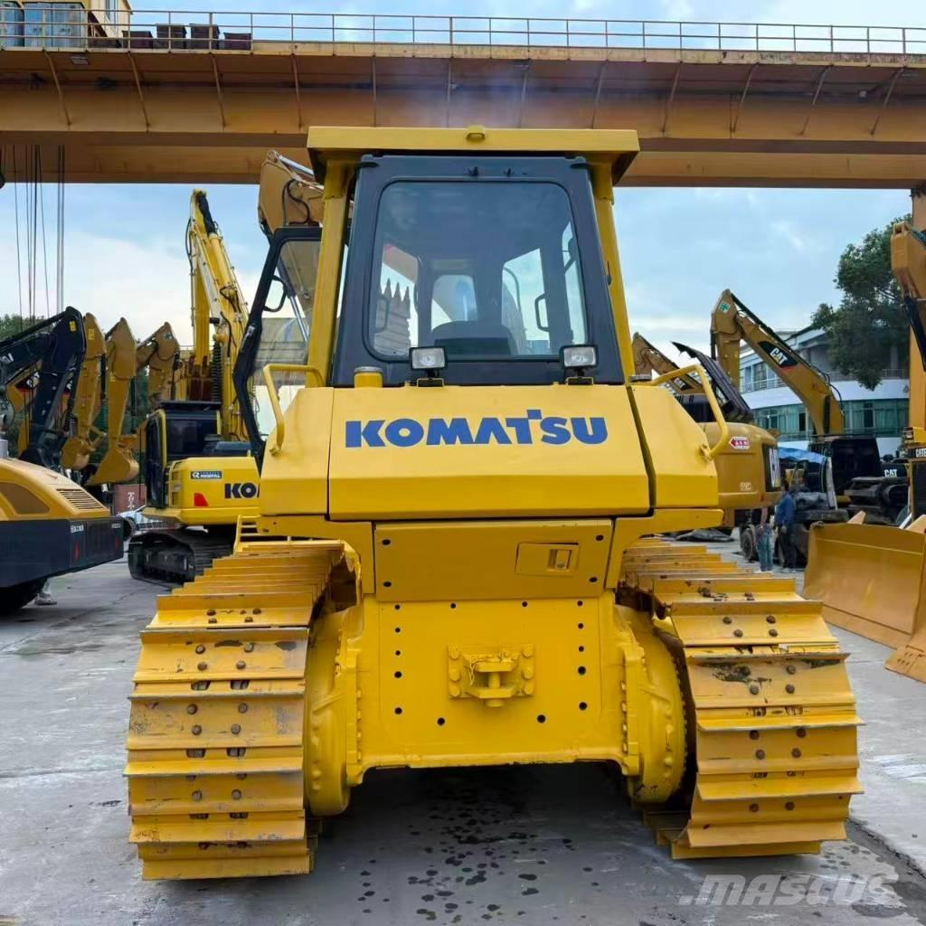 Komatsu D65PX-12E Crawler dozers