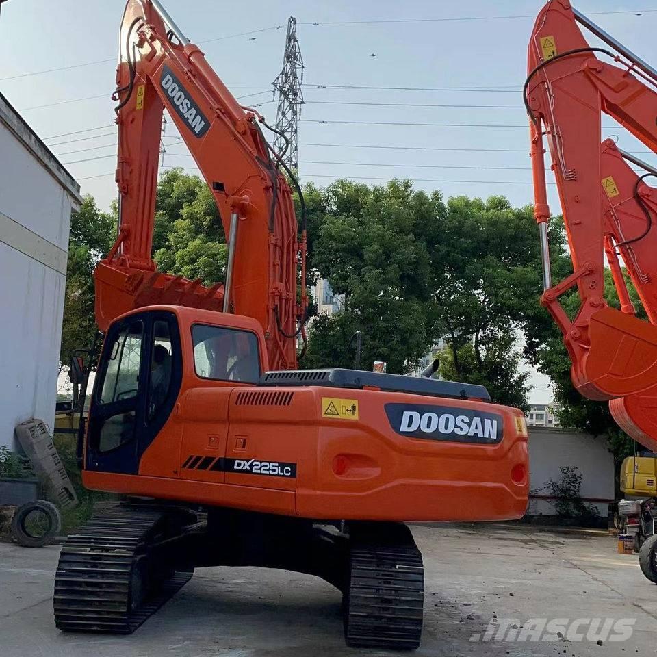 Doosan dx225 Crawler excavators