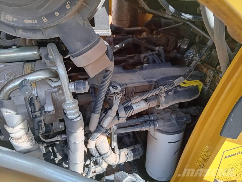 Komatsu WB 97 S-8 Backhoe