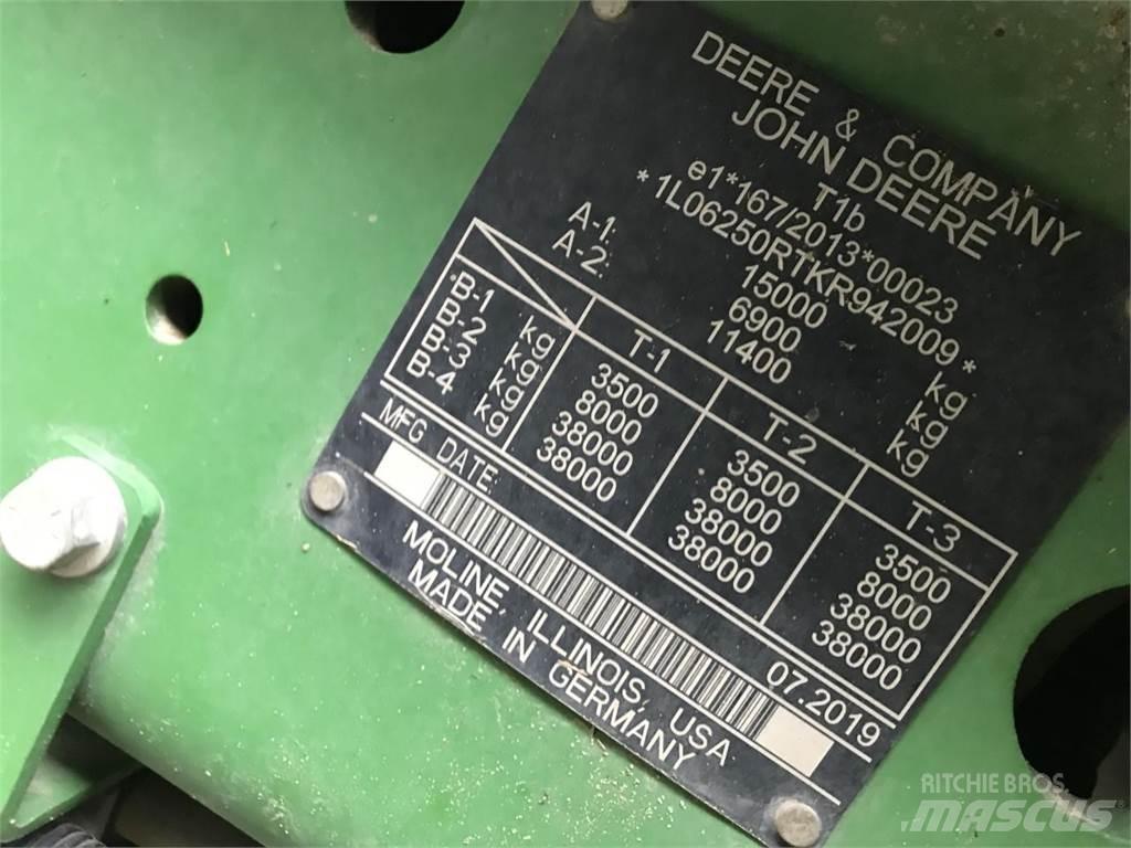John Deere 6250R Tractors