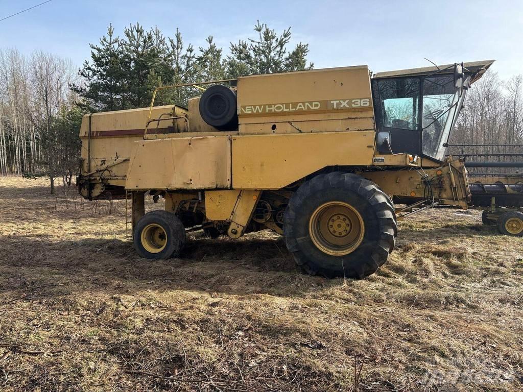 New Holland TX 36 Combine harvesters