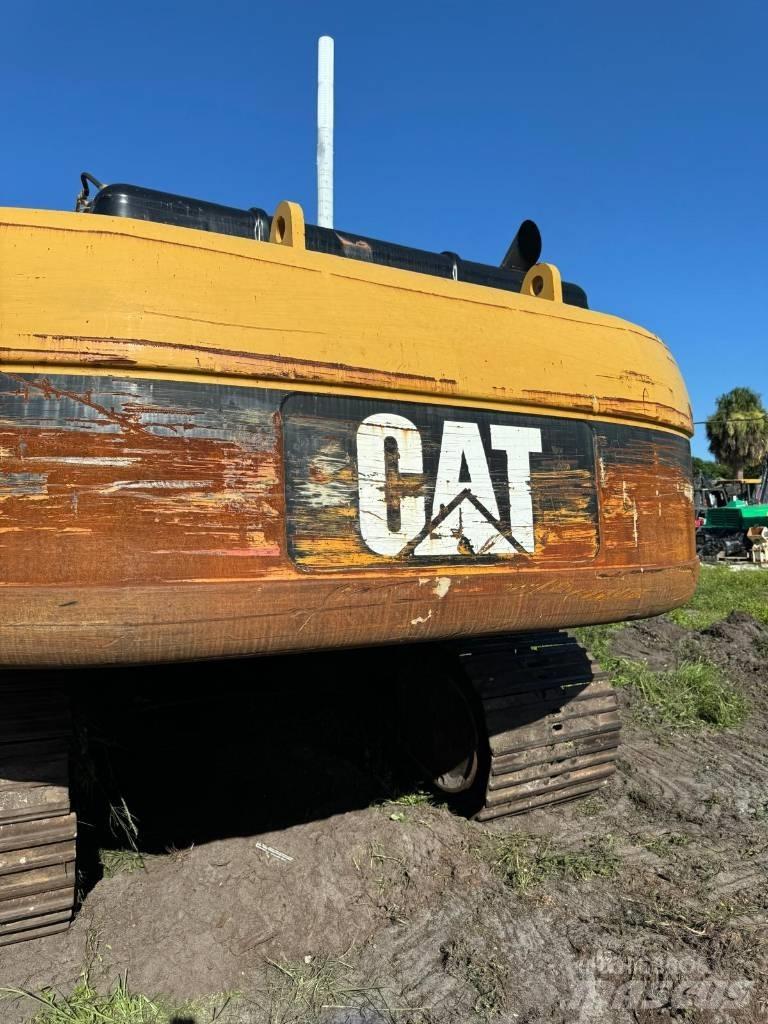 CAT 330 L Crawler excavators