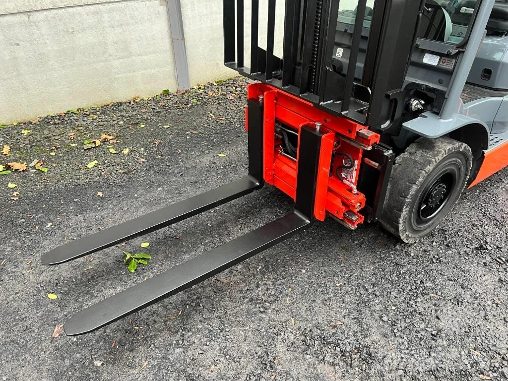 Toyota 02-8FGF25 LPG trucks