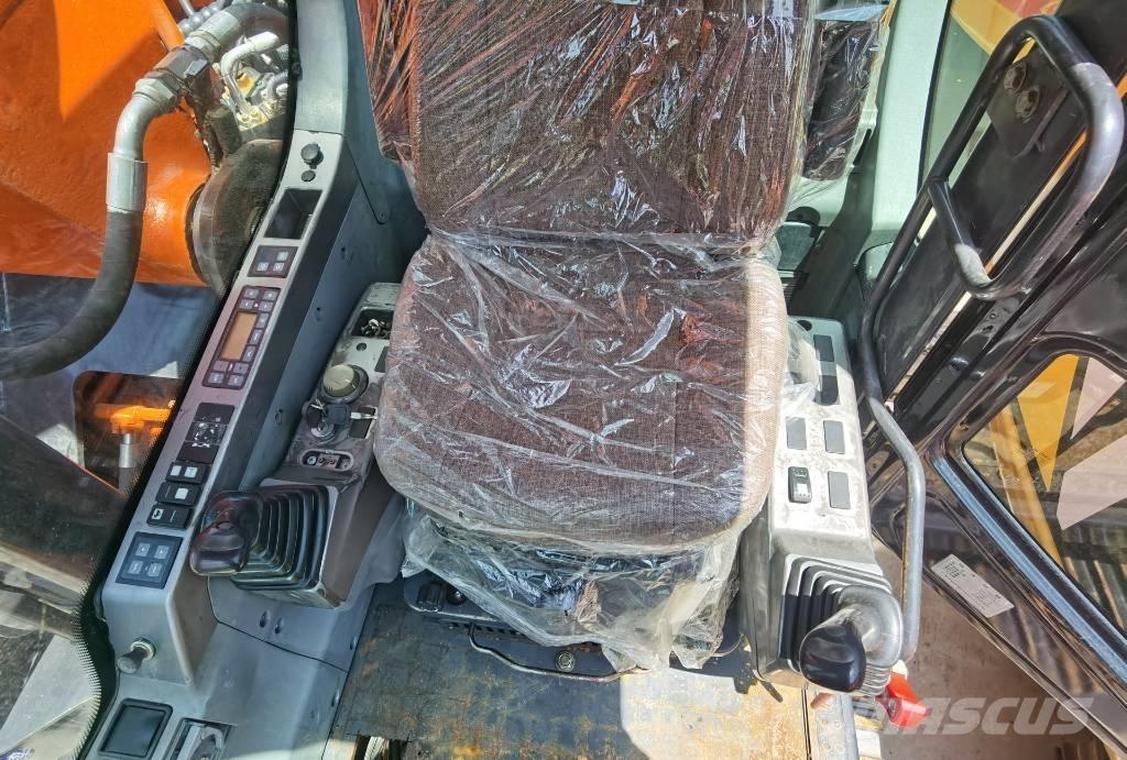 Doosan DX 225 LC Crawler excavators
