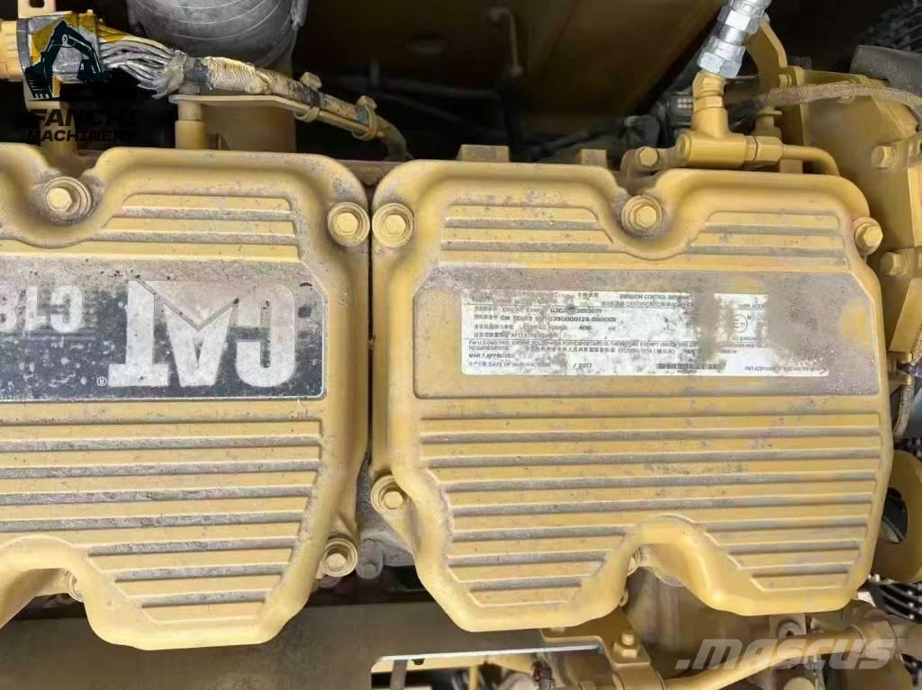 CAT 390F Crawler excavators