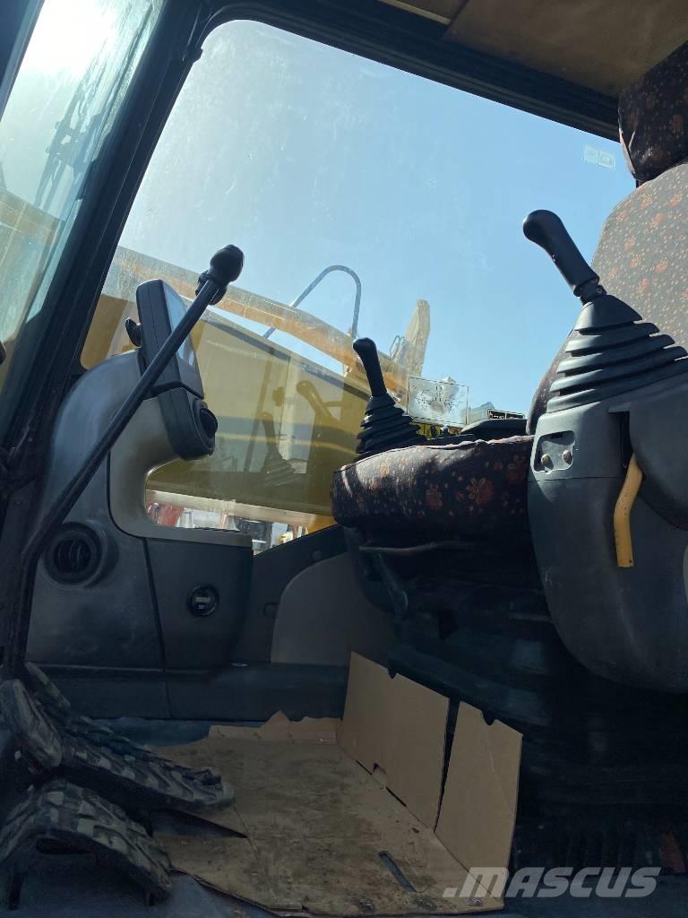 CAT 326D Crawler excavators