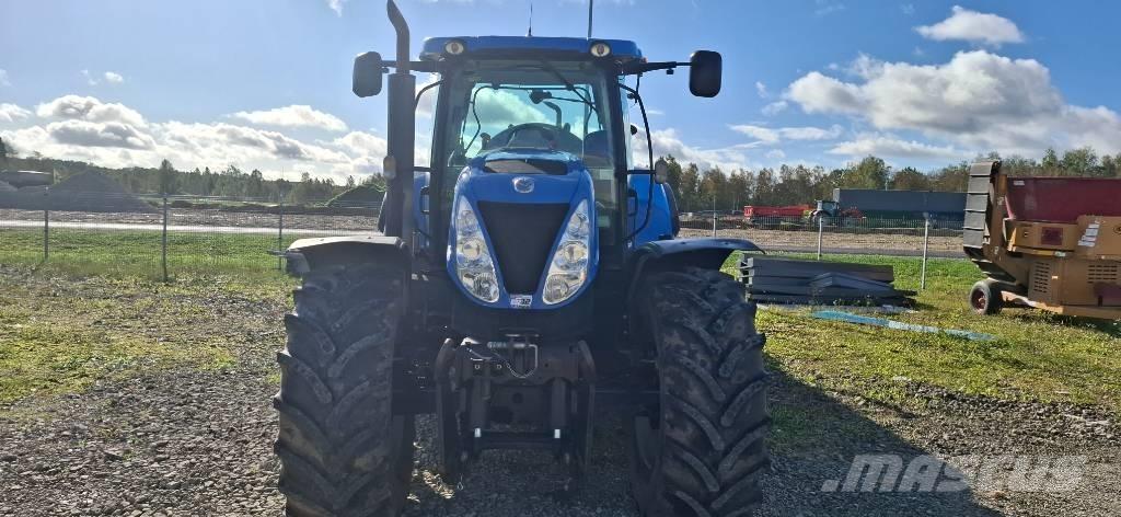 New Holland T7050 Tractors