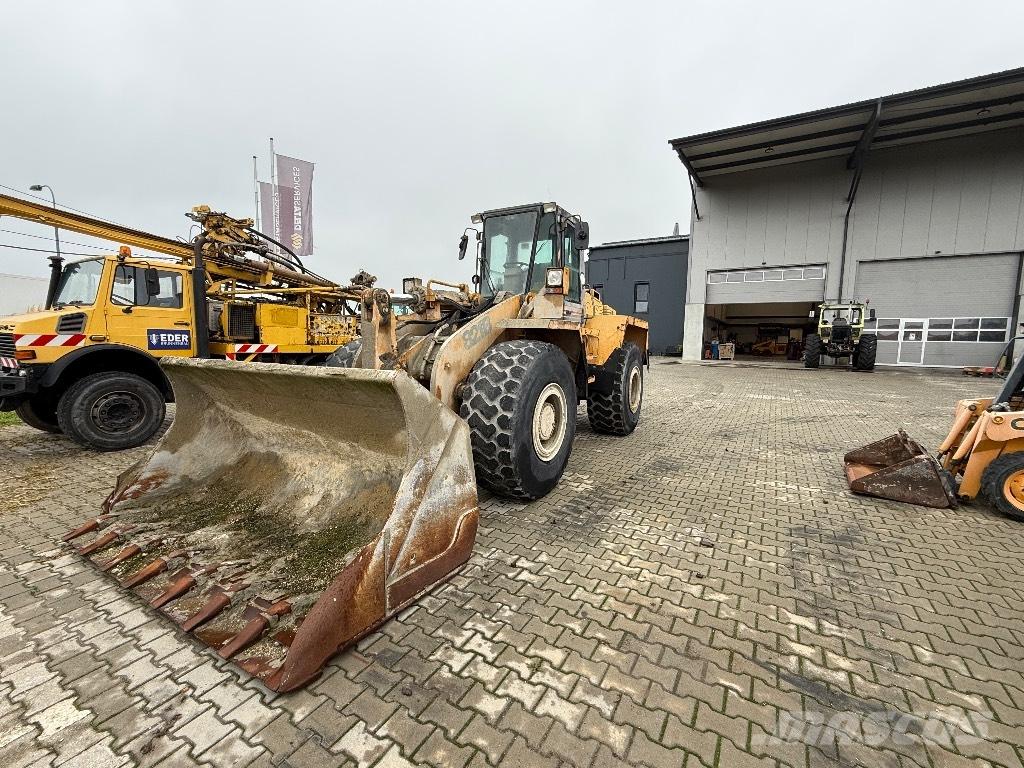 CASE 821 B Wheel loaders