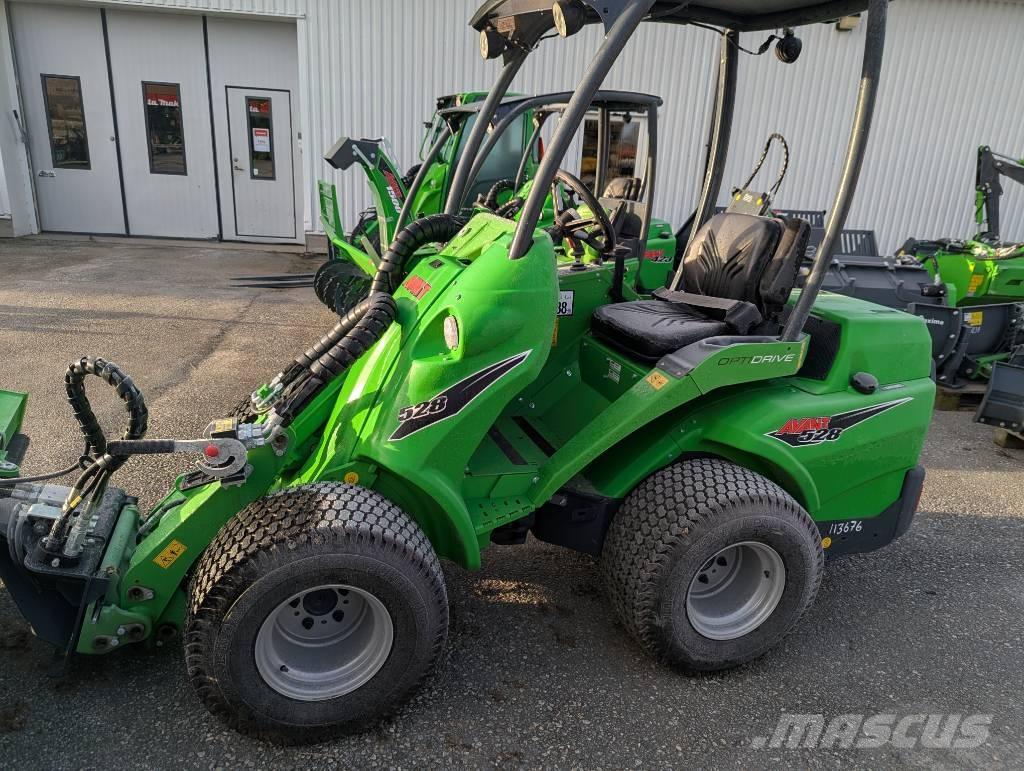 Avant 528 Skid steer loaders
