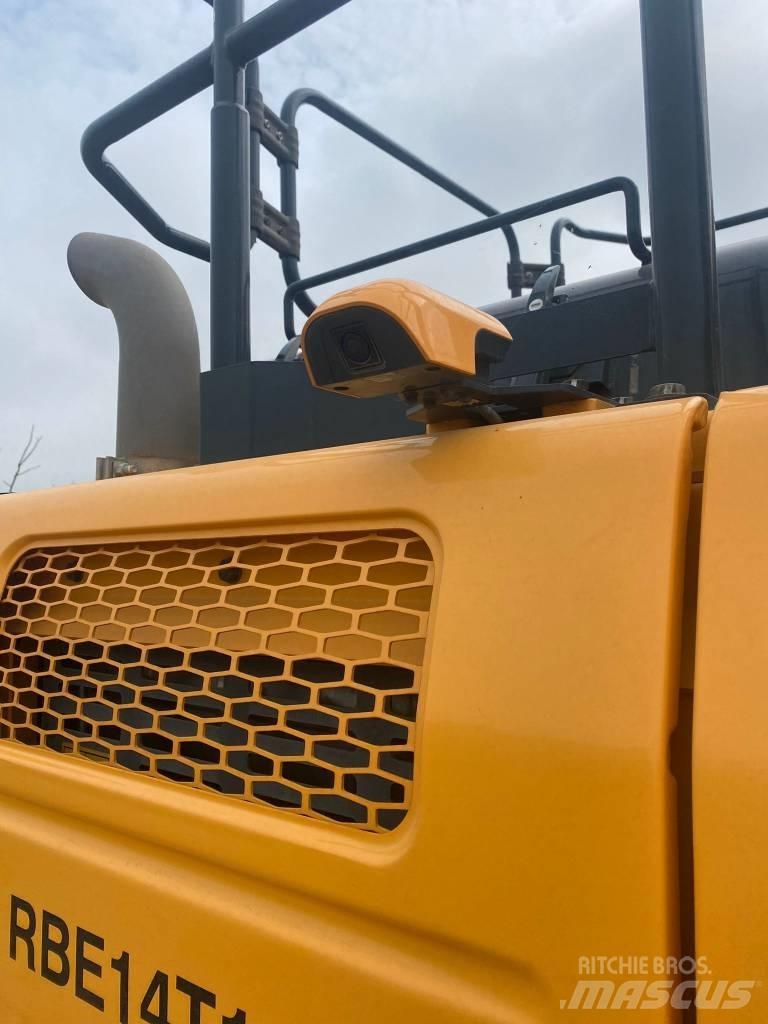 Hyundai HX140LC Crawler excavators