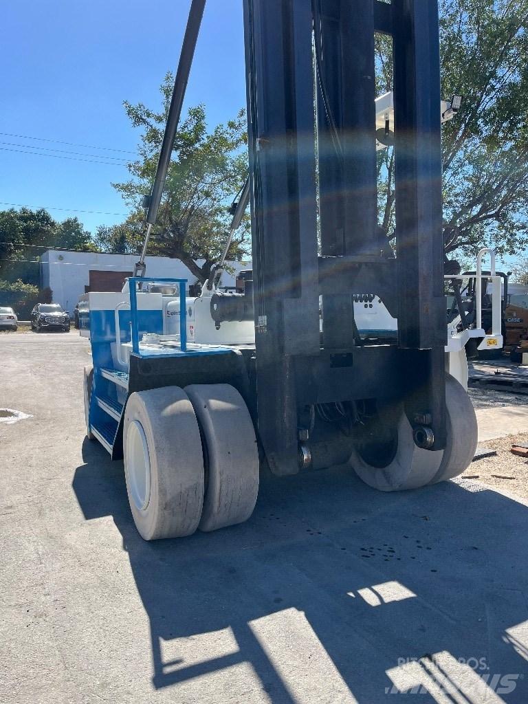 Wiggins W 220 M2 Rough terrain truck