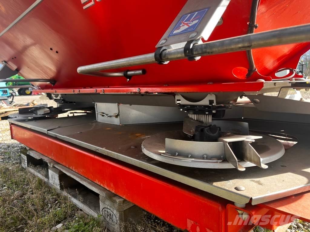 Rauch AXERA H/EMC Fertilizer sprayers