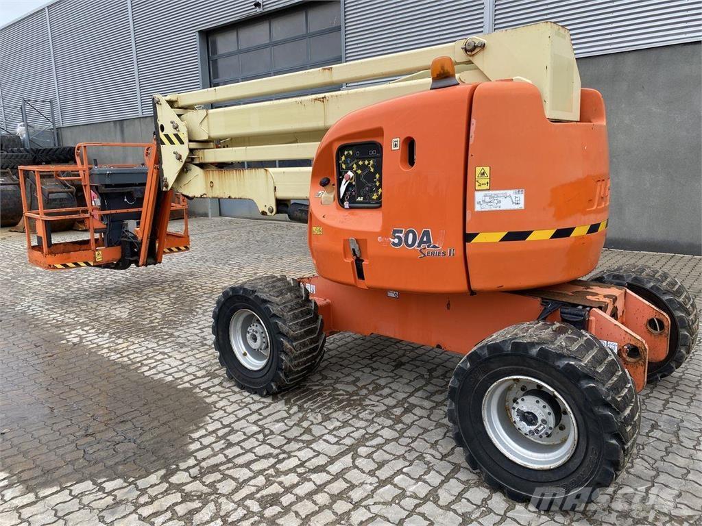 JLG 450AJ Articulated boom lifts