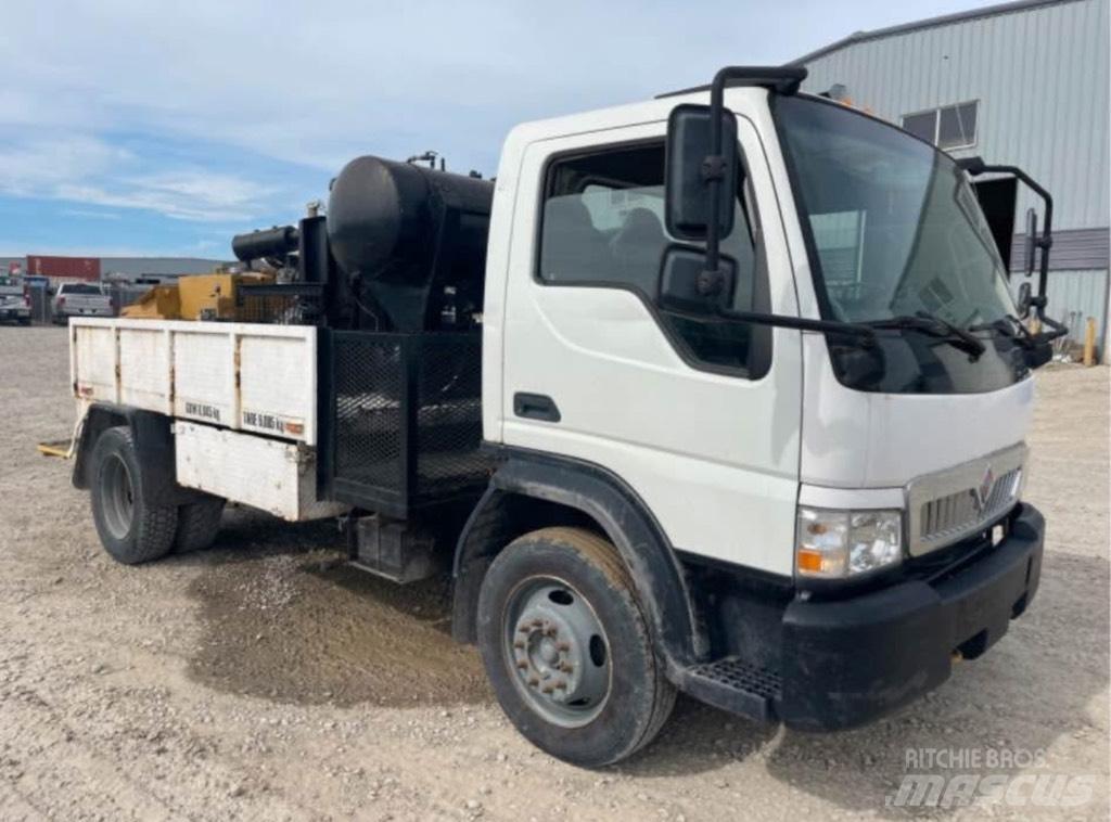 International CF600 Concrete pumps