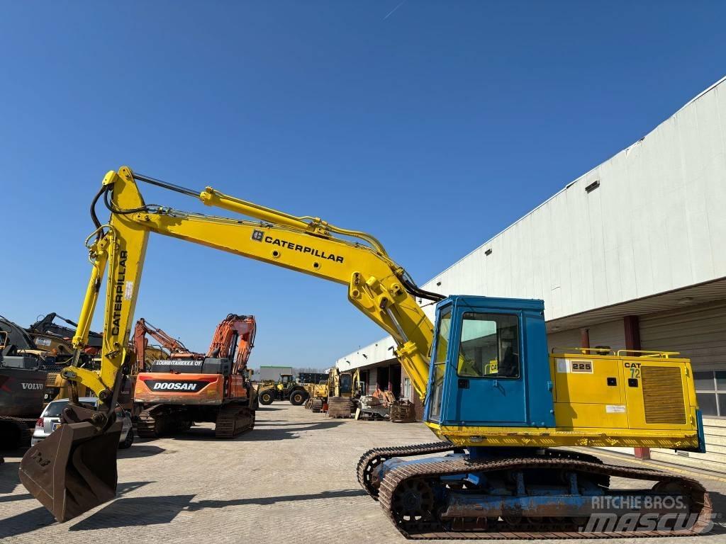 CAT 225 Crawler excavators