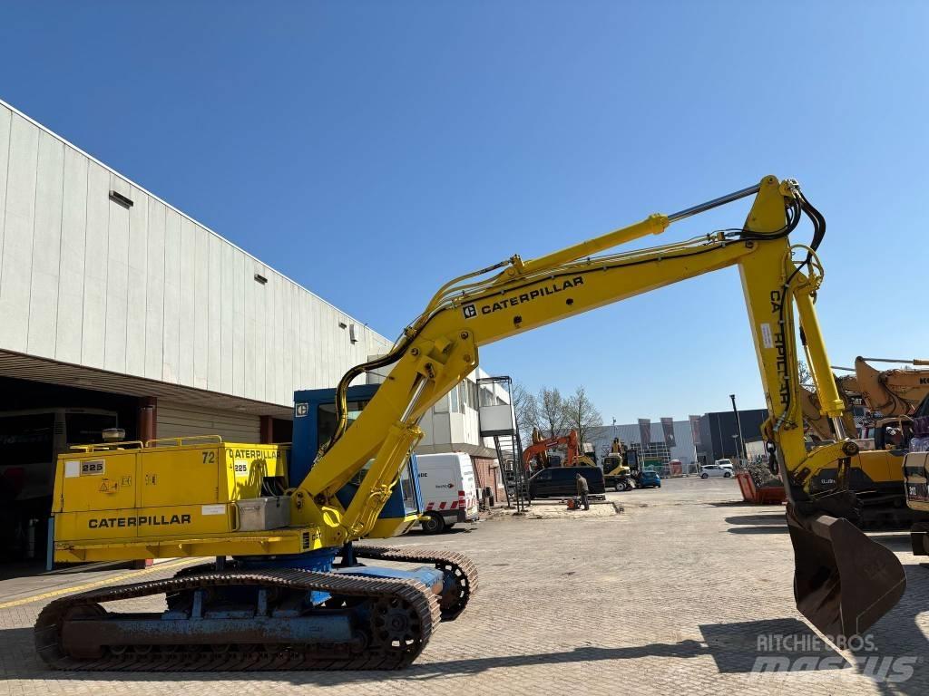 CAT 225 Crawler excavators