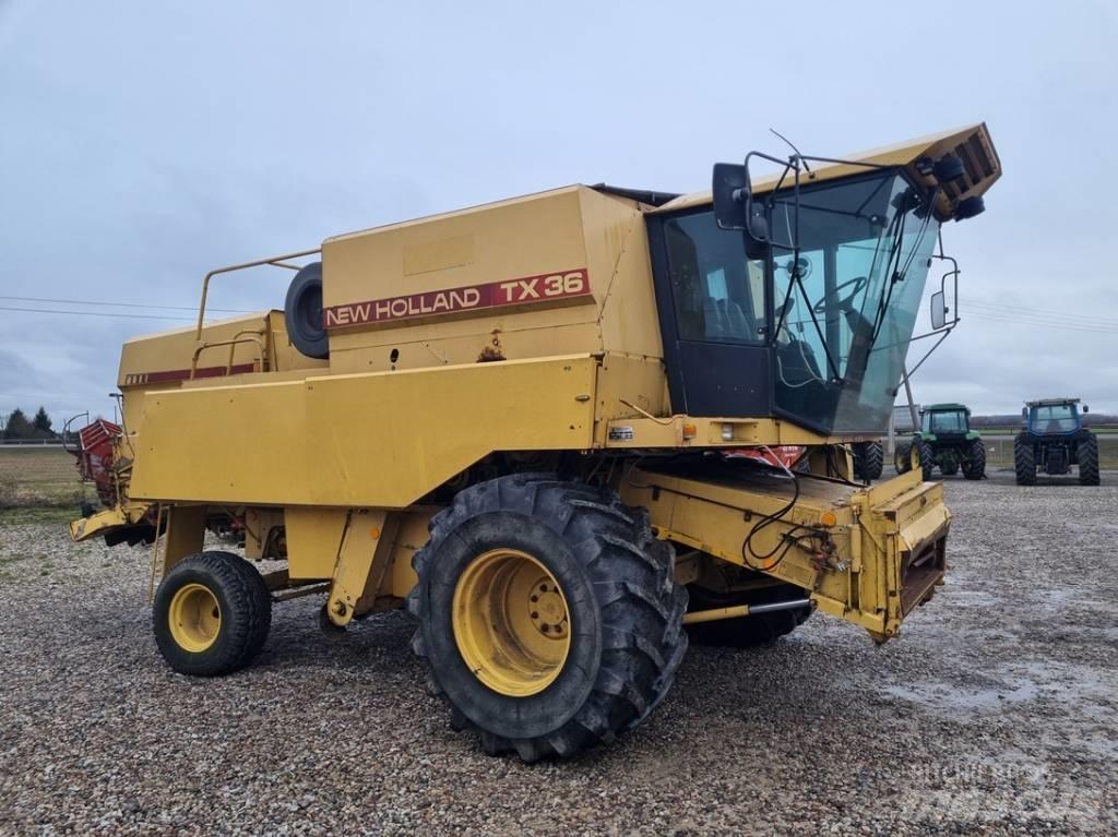 New Holland TX 36 Combine harvesters
