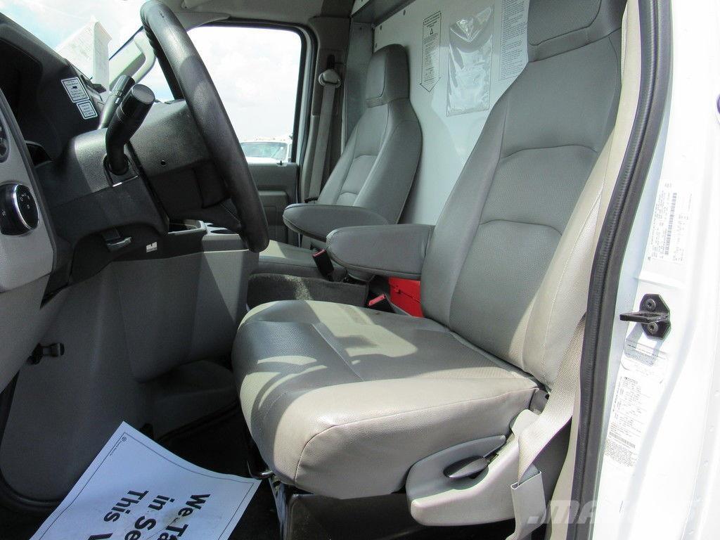 Ford E-350 Box trucks