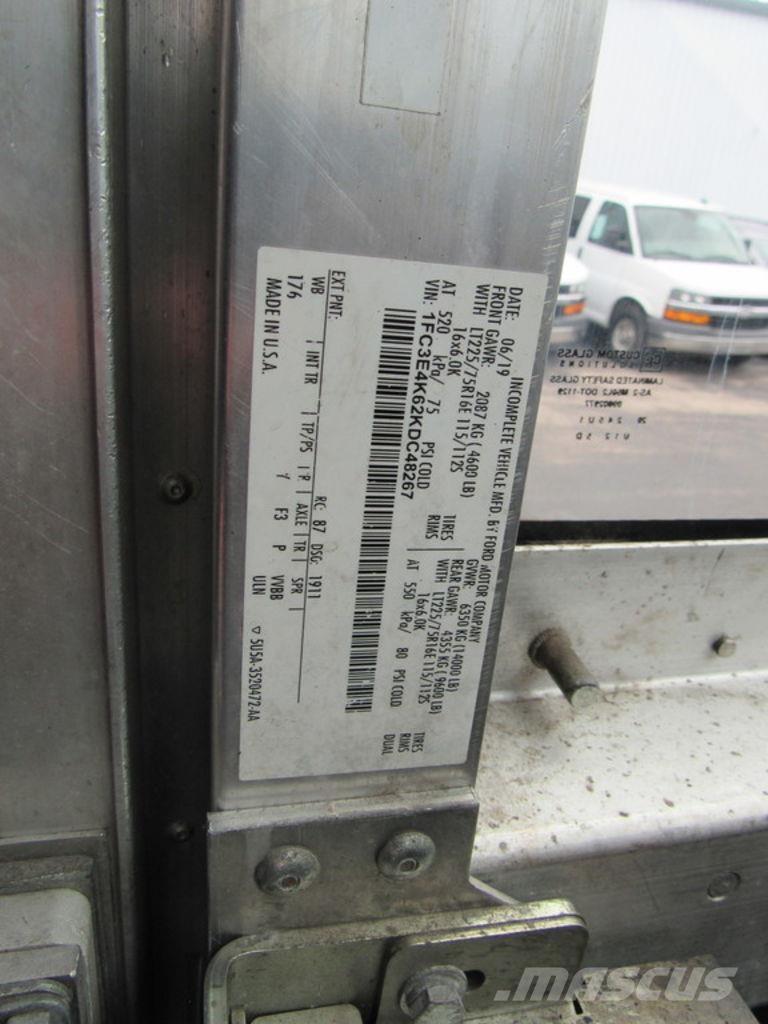 Ford E-450 Box trucks