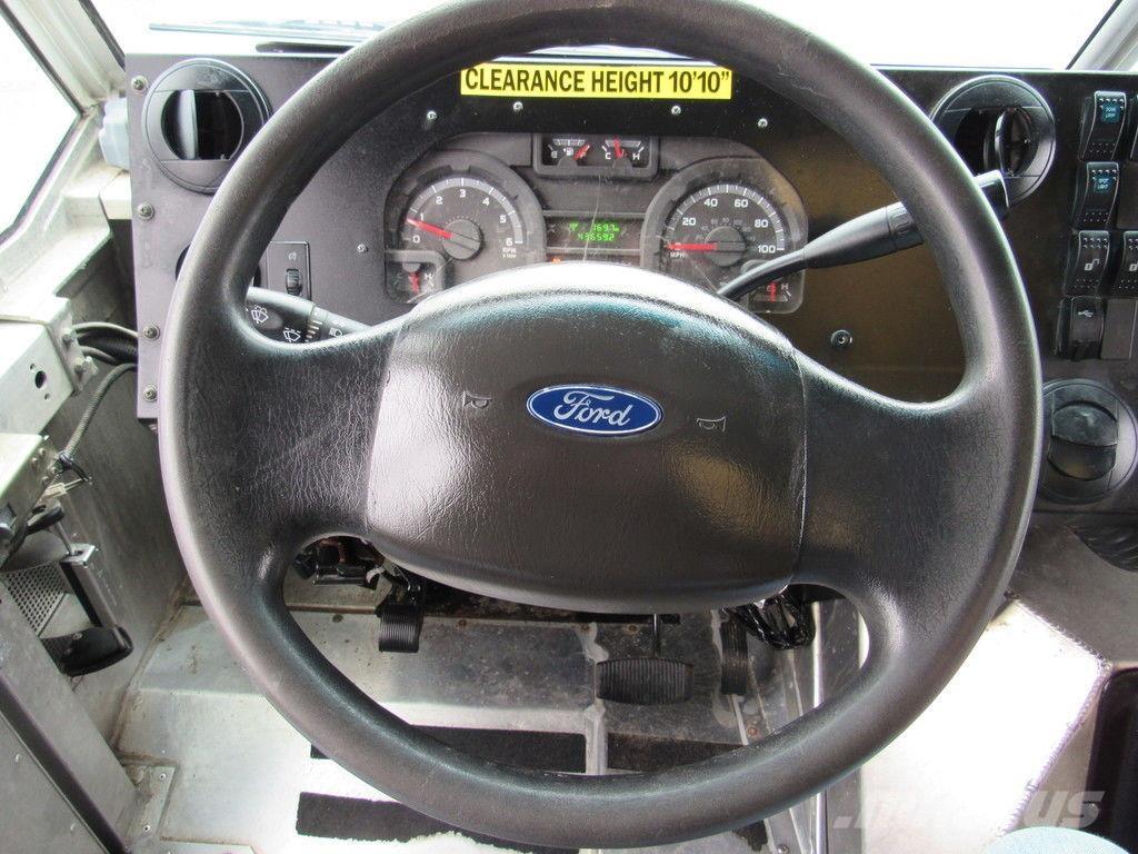 Ford E-450 Box trucks