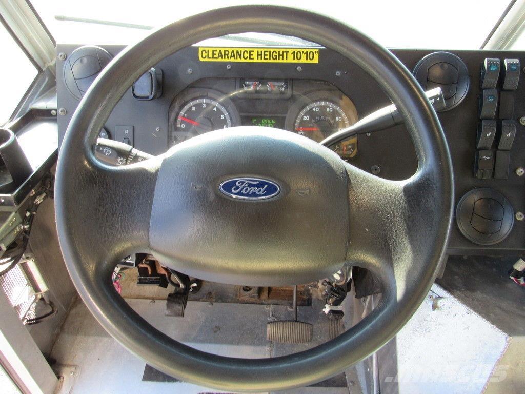 Ford E-450 Box trucks