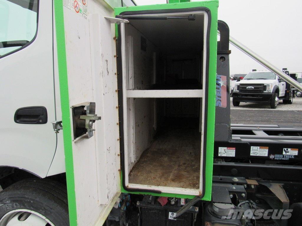 Hino 195 Tipper trucks