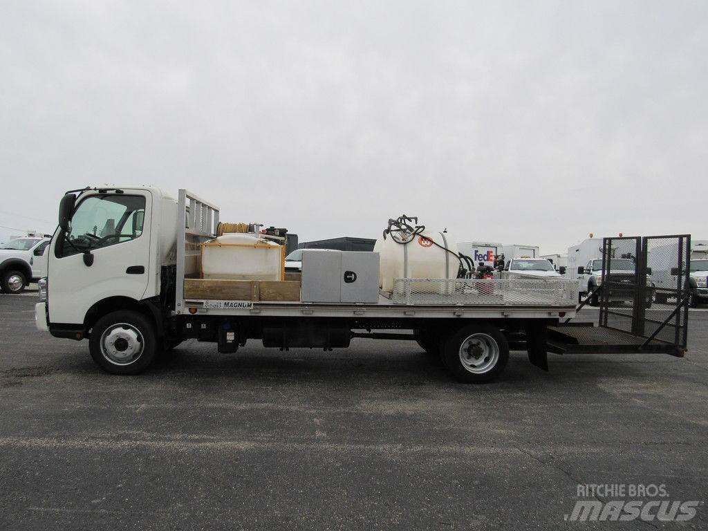 Hino XJC740 Flatbed / Dropside trucks